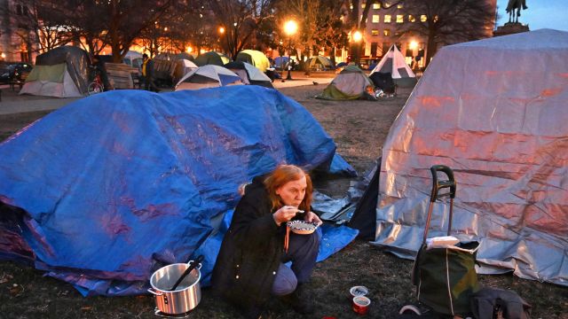 Washington State Lawmakers Move to Restrict Homeless Encampments Near Schools and Public Spaces