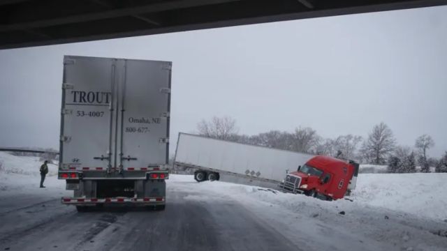 Winter Weather Threatens Louisiana Officials Plan for Road Closures and Power Interruptions